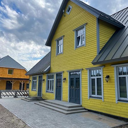 Хостел Kivimaee Turismitalu Taagepera Екстер'єр фото